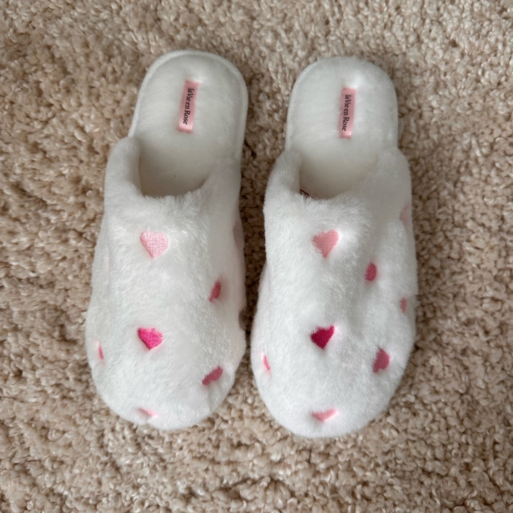 La Vie En Rose Fuzzy Heart Slippers